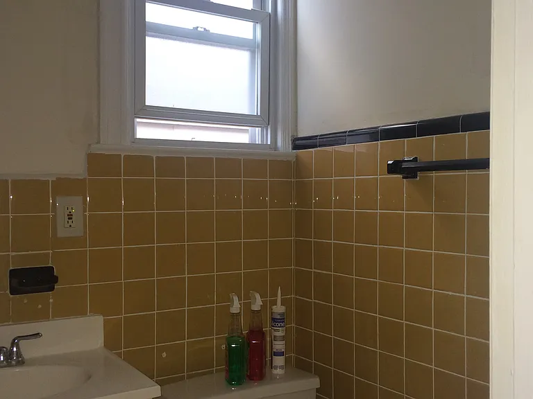 416 22nd St #5 — Photo 15