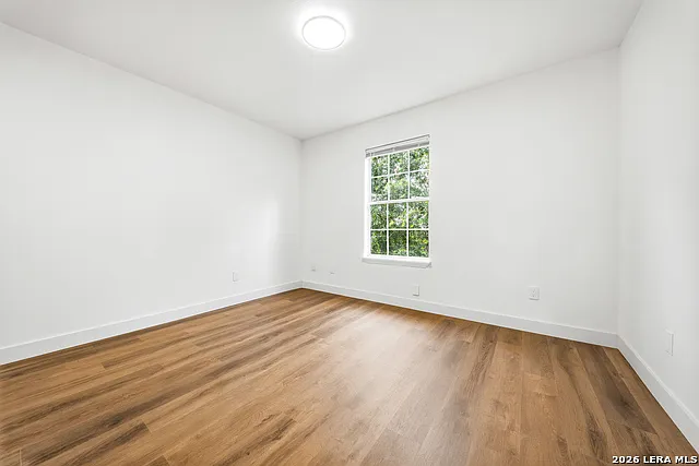 7664 Oak Chase — Photo 11