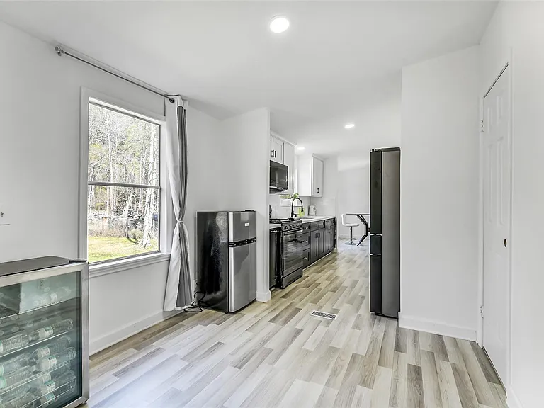 21507 Juliann Alyes — Photo 19