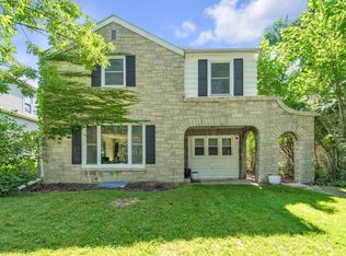 4616 N Elm Tree Rd, Glendale, WI 53209