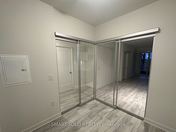 4th image of 70 Princess St #607