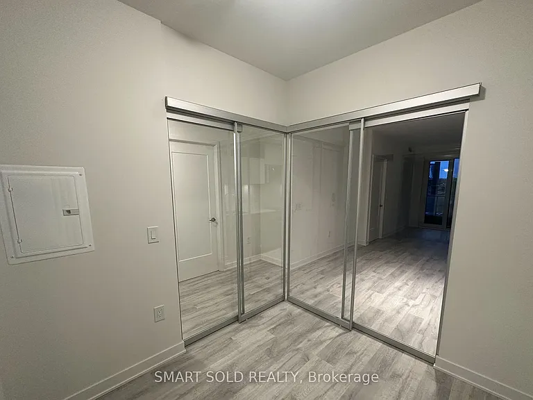 70 Princess St #607-E — Photo 4
