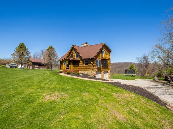 290 Washington Ave, Hickory, PA 15340