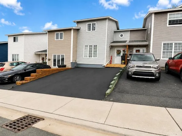 109 Farrell Drive, Mount Pearl, NL A1N3G2