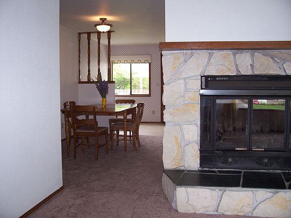 10 x 9 Dining Room