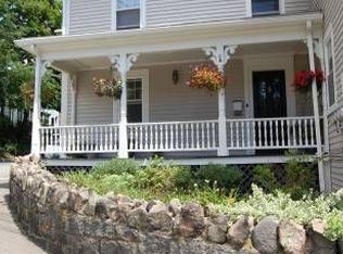 2 Commercial St, Marblehead, MA 01945