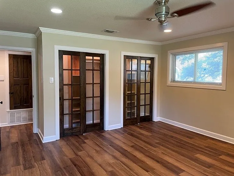 5719 Fairview Dr — Photo 11