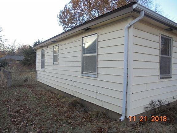 3rd image of 1400 Clarke St