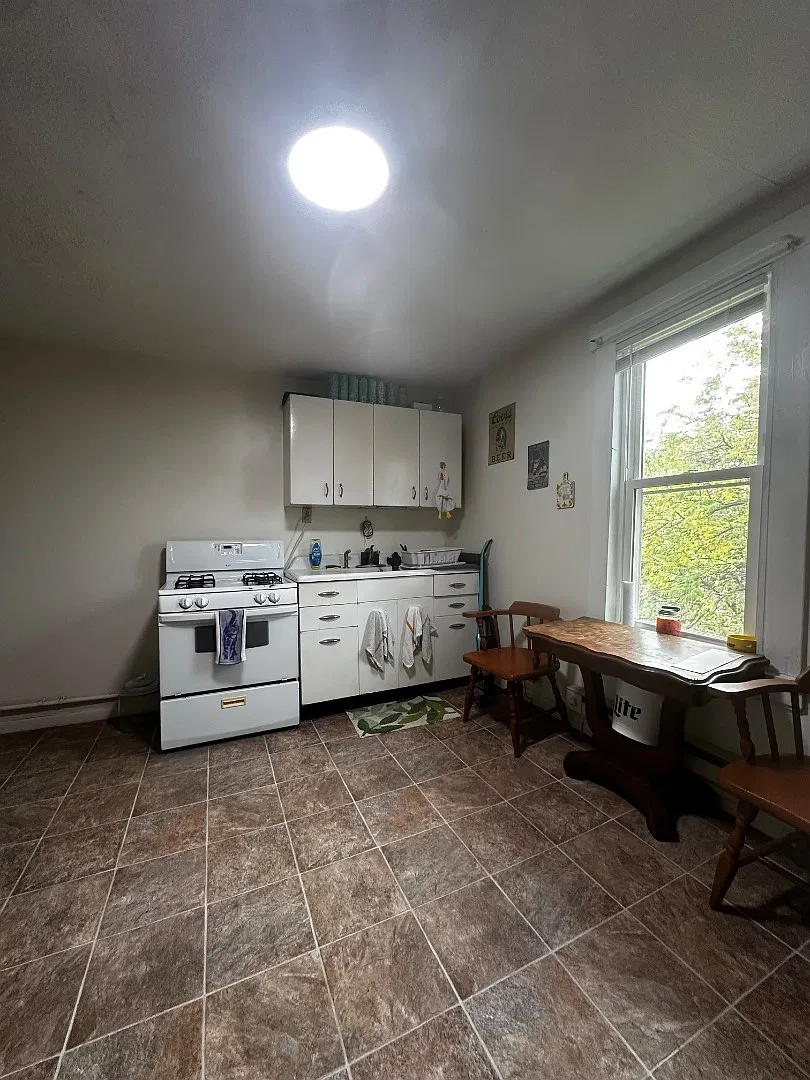 320 Stewart Street - Unit C — Photo 2