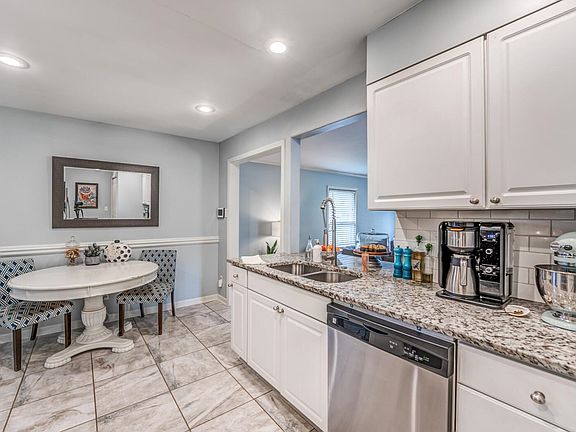 5th image of 4884 Marianne Ln