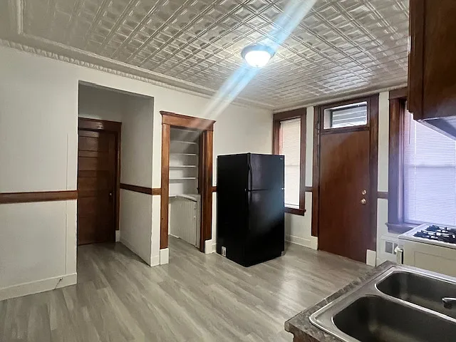 23 Essex St #2L — Photo 13