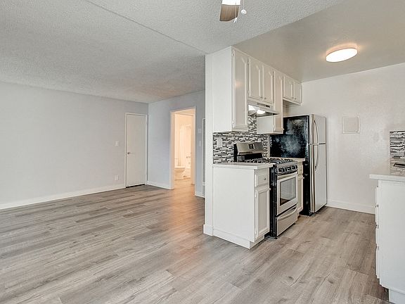 3rd image of 11843 Gilmore St #126