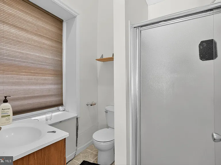 4011 Pine St — Photo 33