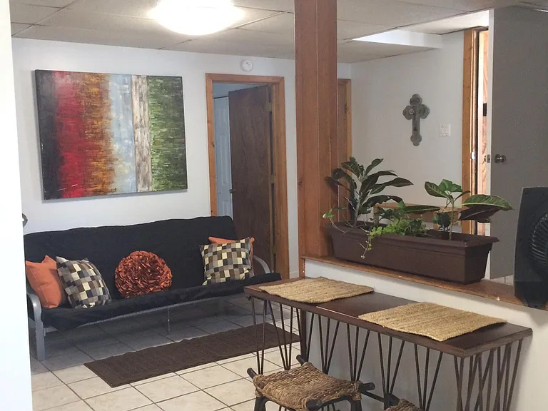 400 1/2 Franklin Ave #LOWER — Photo 3