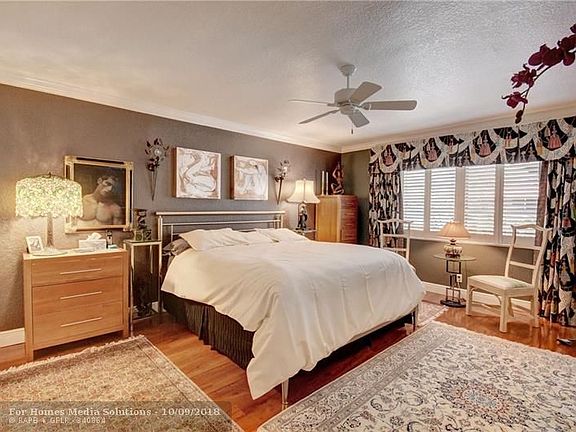 4th image of 1920 NE 1st Ter APT 212