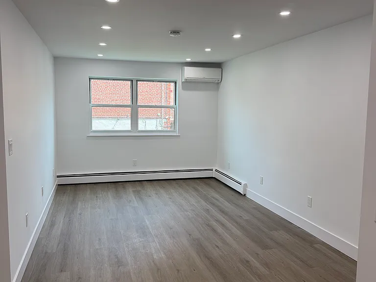 4202 Oneida Ave — Photo 8