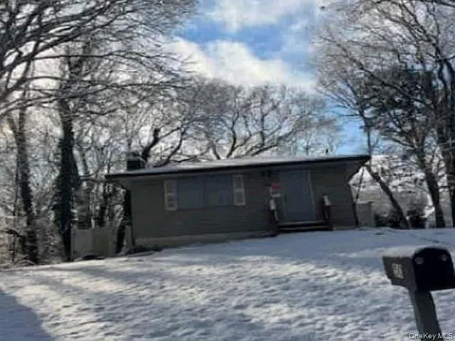50 ASTOR Drive photo 1