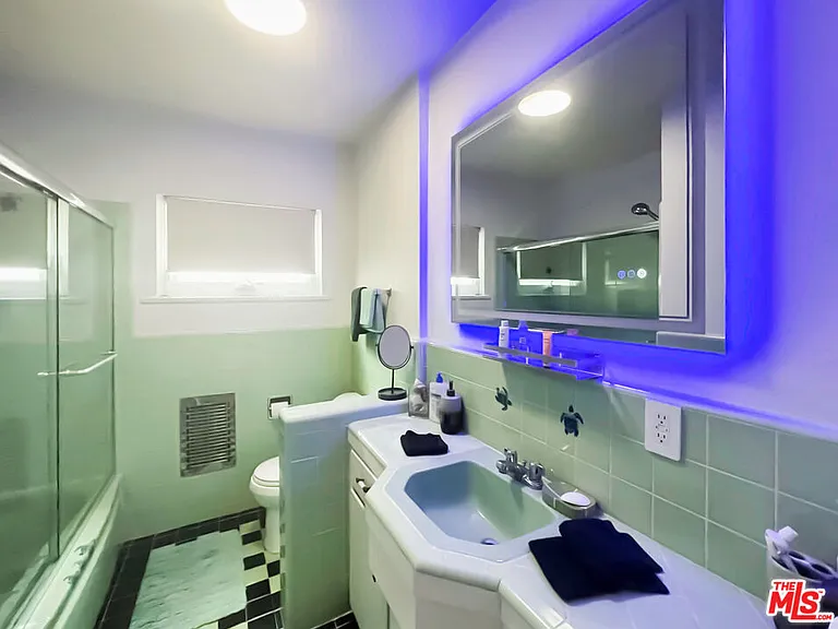 1330 N Crescent Heights Blvd #16 — Photo 17