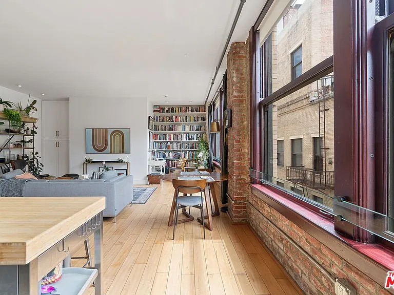 460 S Spring St #1210 — Photo 10