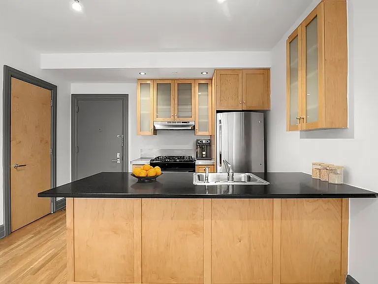 200 Atlantic Ave #3H — Photo 2