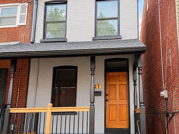 2nd image of 621 Lake St