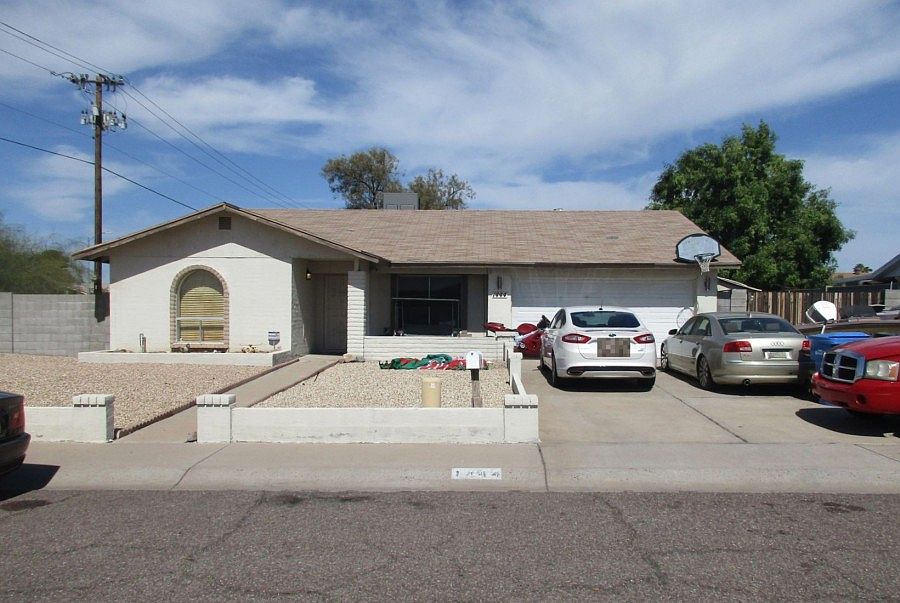 1st image of 1444 W Rockwood Dr