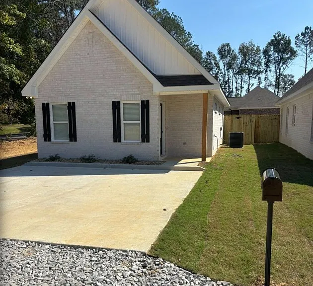 26 Wynn Cir — Photo 1