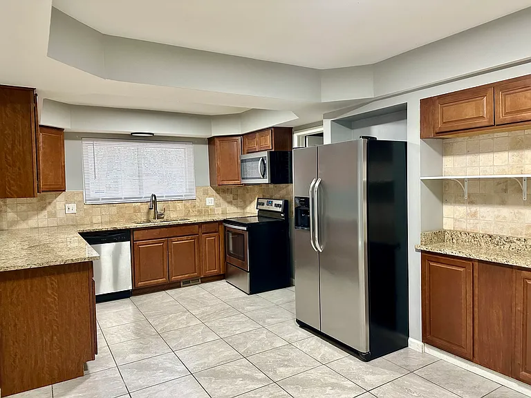 3589 Wakefield Dr — Photo 8