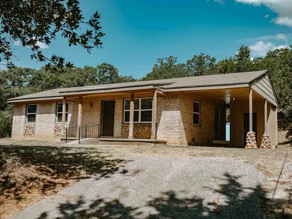 265 E Lake Dr, Medicine Park, OK 73557