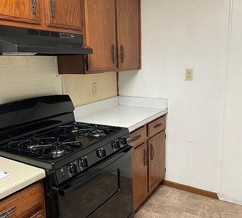 5th image of 207 Bluestone Rd