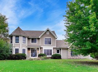 8225 Marjorie Dr, Waterford, WI 53185