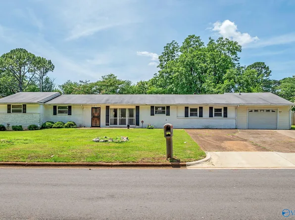 307 Harolds Dr NW, Huntsville, AL 35806