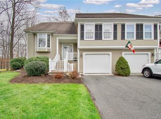 30 Hickory Hl, West Springfield, MA 01089