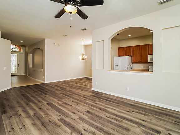 5th image of 4419 Huddlestone Dr