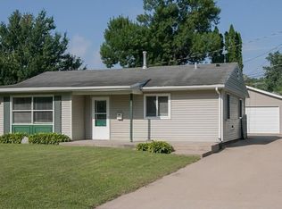 1717 14th Ave SW, Cedar Rapids, IA 52404