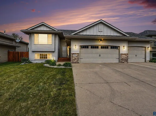 8808 W Norma Trl, Sioux Falls, SD 57106