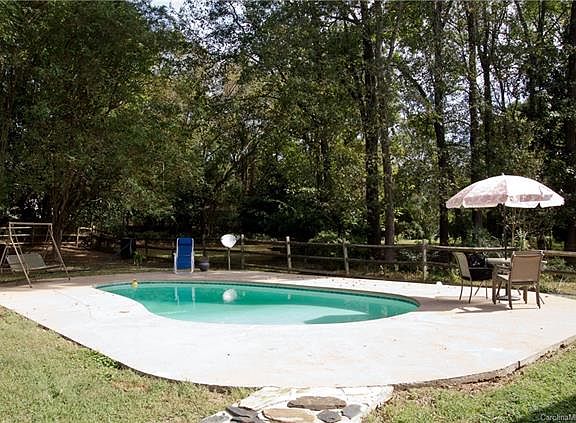 4th image of 7317 Elwood Dr