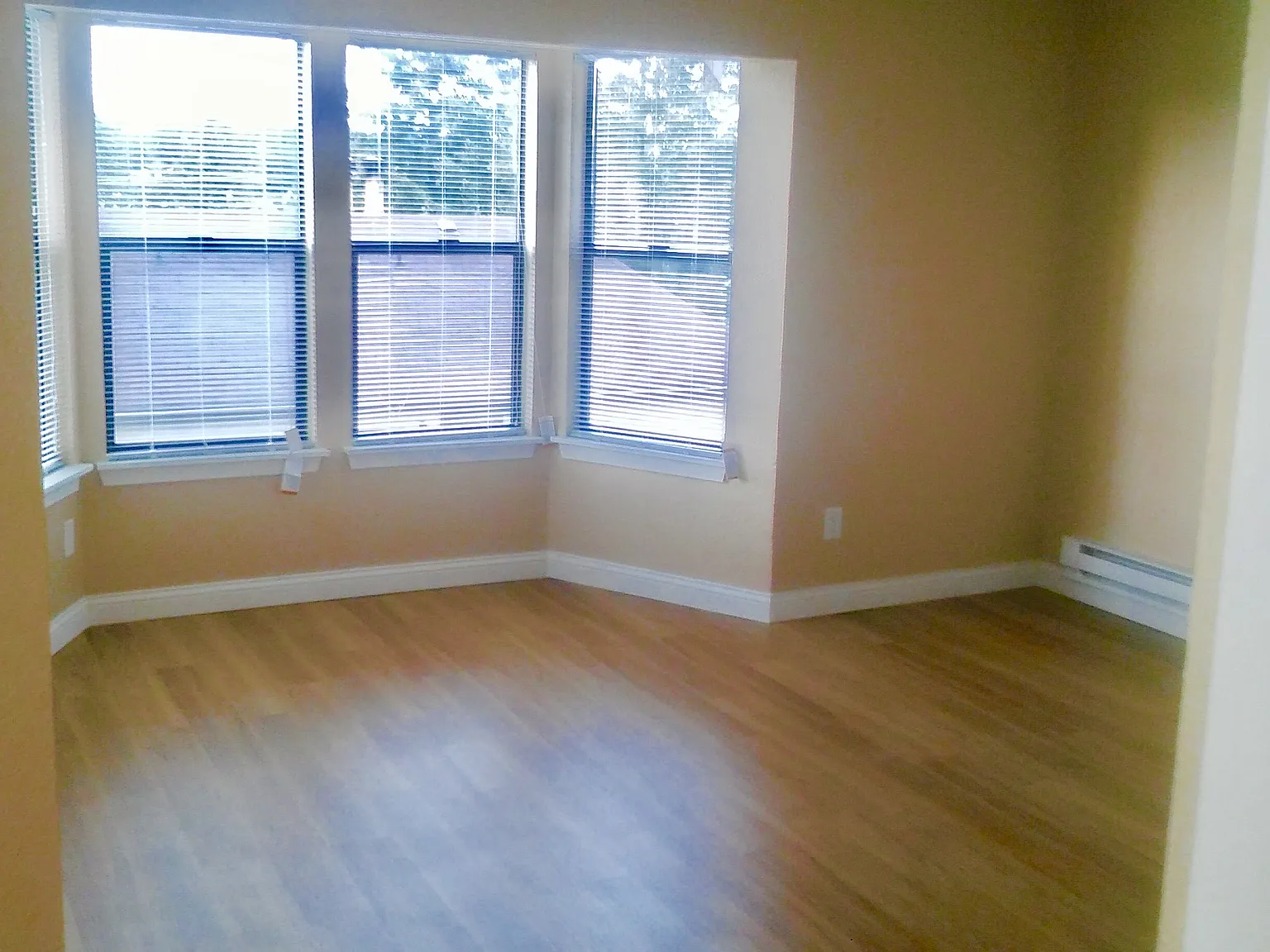 Grand Terrace — Photo 4