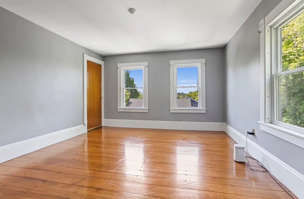2 bed, 1000 sqft, $2,500 — Photo 1