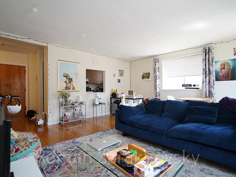 79 Sutherland Rd #8 — Photo 2