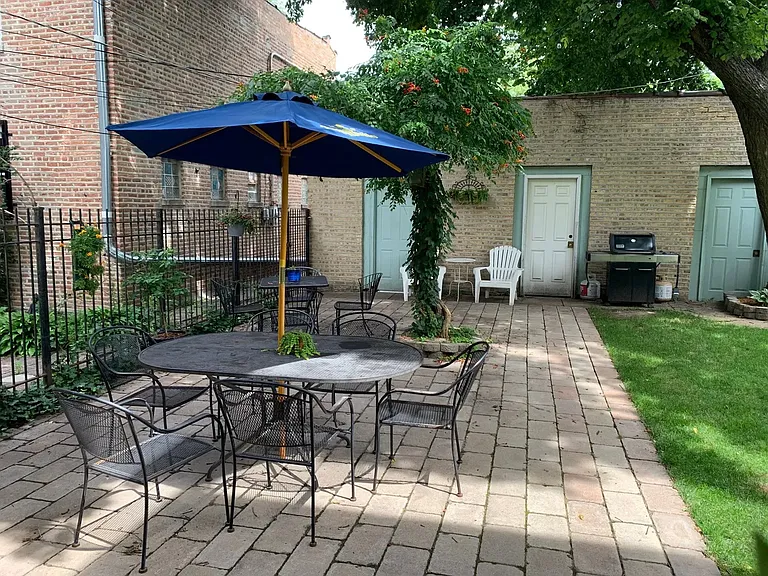 2429 N California Ave #1 — Photo 3