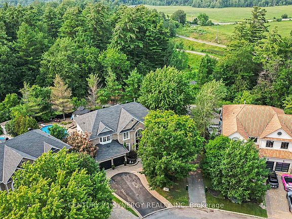 2nd image of 1783 Heatherstone Cres
