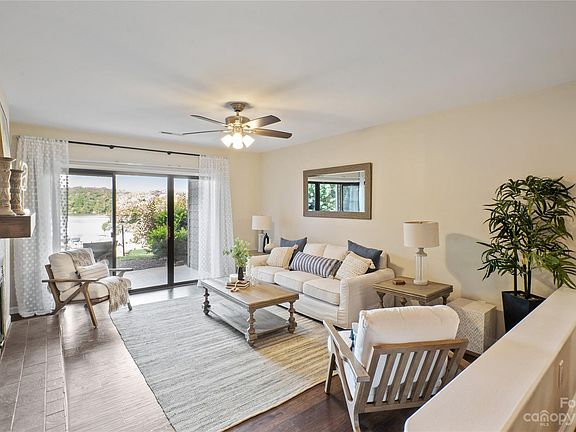5th image of 9801 Emerald Point Dr Unit 4