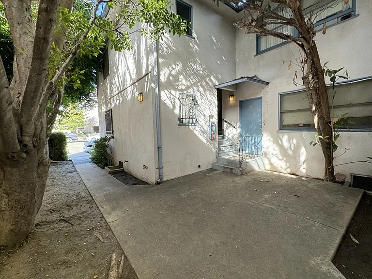 1736 S Robertson Blvd #5 — Photo 2