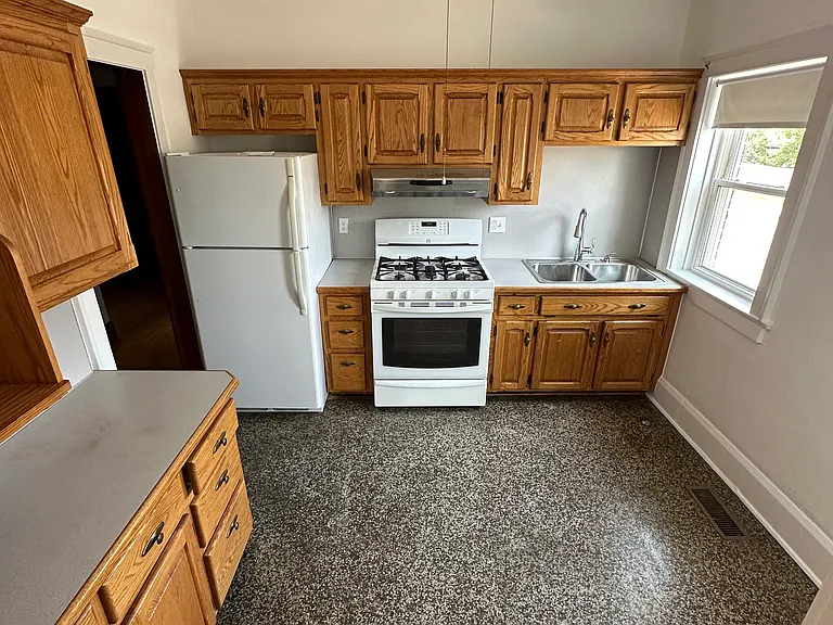521 Platt St #1 — Photo 5