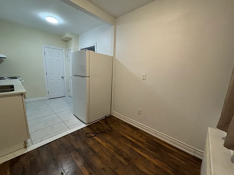 2885 Saint Clair Ave E #3 — Photo 10