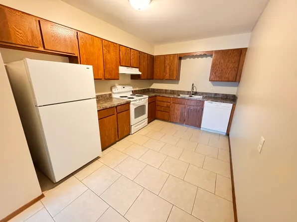 830 S 10th St, Lincoln, NE