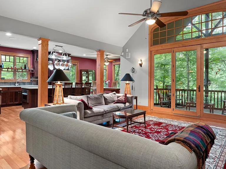 2095 Buffalo Creek Rd — Photo 12