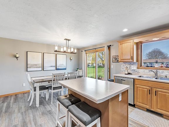 5th image of 2159 Verlin Rd