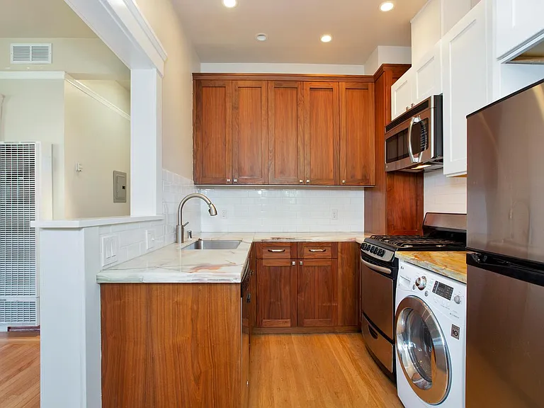 1525 Spruce St #38 — Photo 4